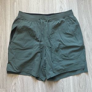 Lululemon 7” License To Train w/ Liner